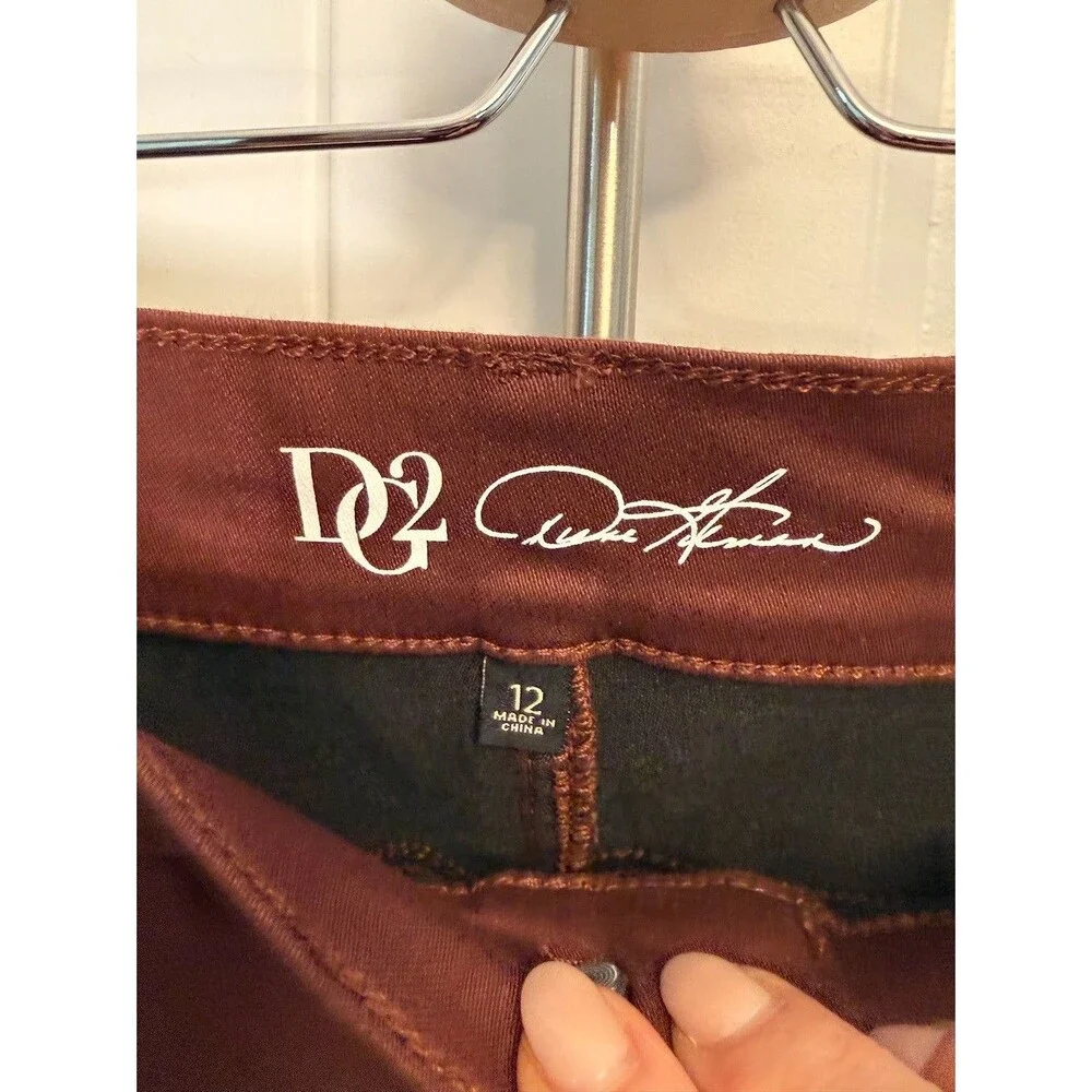 DG2 Diane Gilman Classic Stretch Denim Straight Leg Jeans Cocoa Brown Womens 12